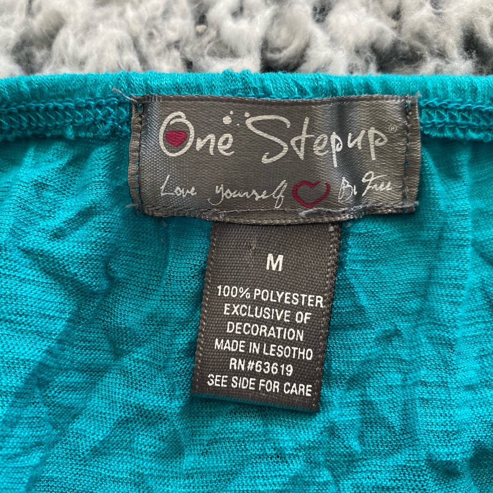 Lace Detailed Tank. - Picture 6 of 6